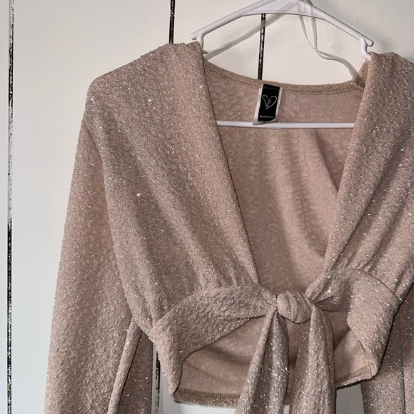 WINDSOR Sparkle tie crop top - Picture 7 of 7